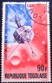 Selo postal do Togo de 1967 Satellite FR-1