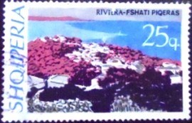 Selo postal da Albânia de 1967 Piqeras Village