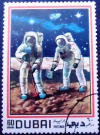 Selo postal de Dubai de 1969 Astronauts at work
