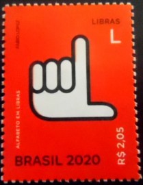 Selo postal do Brasil de 2020 Letra L em Libras