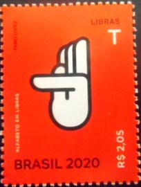 Selo postal do Brasil de 2020 Letra T em Libras