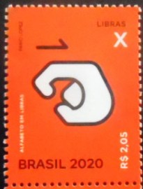 Selo postal do Brasil de 2020 Letra X em Libras