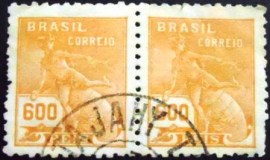Par de selos postais do Brasil de 1936 Mercúrio 600