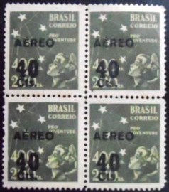 Quadra de selos postais do Brasil de 1944 Pró Juventude 40