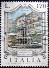 Selo postal da Itália de 1976 Fountains Verona