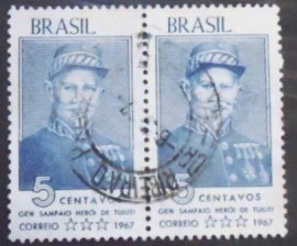 Par de selos postais do Brasil de 1967 Gal. Antonio de Sampaio