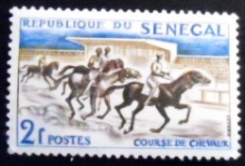 Selo postal do Senegal de 1961 Horse racing