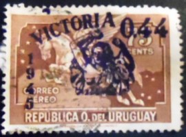 Selo postal do Uruguai de 1945 Surcharged Pegasus