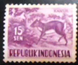Selo postal da Indonésia de 1956 Lesser Malay Chevrotain 15