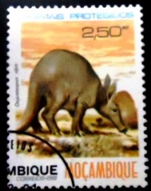Selo postal de Moçambique de 1981 Aardvark
