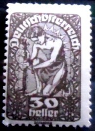 Selo postal da Áustria de 1919 Coat of Arms and Allegory 30