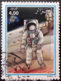 Selo postal da Argélia de 1989 Astronaut