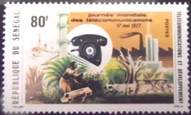 Selo postal do Senegal de 1977 Telecommunications and Development