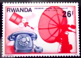 Selo postal da Ruanda de 1976 Desk phone parabolic dish satellite