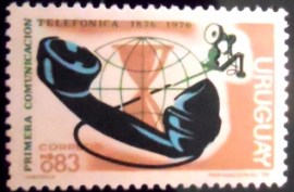 Selo postal do Uruguai de 1976 Telephone