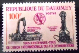 Selo postal do Dahomey de 1965 Telecommunication Union