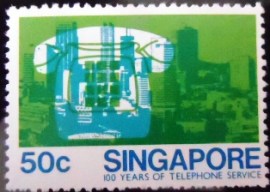 Selo postal de Singapura de 1979 Push-button telephone & city scene