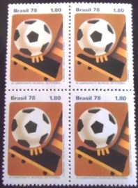 Quadra de selos do Brasil de 1978 Bola no pé