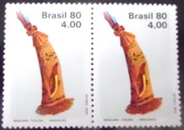 Par de selos do Brasil de 1980 Máscara Tukuna