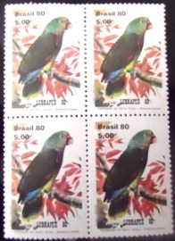 Quadra de selos postais do Brasil de 1980 Peito Roxo