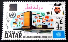 Selo postal do Qatar de 1973 United Nations Building