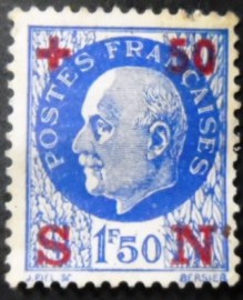 Selo postal da França de 1942 Marshal Petain Surcharged
