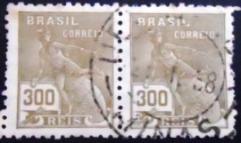 Par de selos postais do Brasil de 1936 Mercúrio e Globo 300