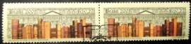 Par de selos do Brasil de 2001 Biblioteca Nacional