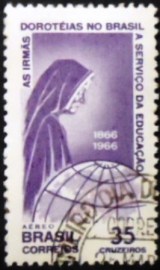 Selo postal do Brasil de 1966 Irmãs Dorotéias