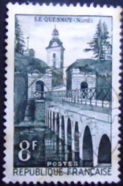 Selo postal da França de 1957 Le Quesnoy