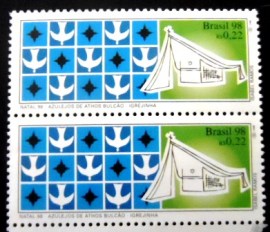 Par de selos postais do Brasil de 1998 Athos Bulcão M