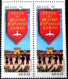 Par de selos postais do Brasil de 2000 Divino Espírito Santo M