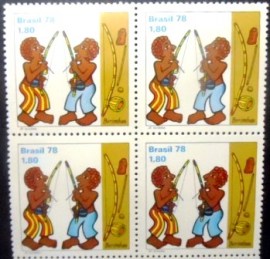 Quadra postal do Brasil de 1978 Tocadores de Berimbau M
