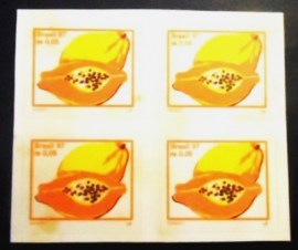 Quadra de selos postais do Brasil de 1999 Mamão Micro