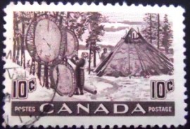 Selo postal do Canadá de 1950 Indians Drying Skins