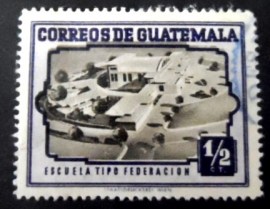 Selo postal da Guatemala de 1951 Model of modern school