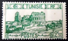 Selo postal da Tunísia de 1940 Amphitheatre of El Jem