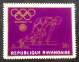 Selo postal de Ruanda de 1971 Running