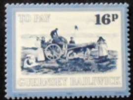 Selo postal de Guernsey de 1982 Seaweed Gathering