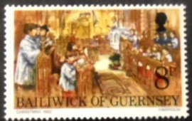 Selo postal de Guernsey de 1982 Midnight mass St. Peter Port Church
