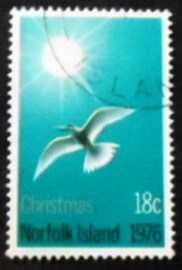 Selo postal de Norfolk Island de 1976 Antarctic Tern and Sun