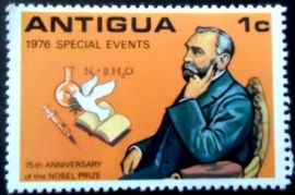 Selo postal de Antigua de 1976 Alfred Nobel
