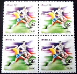 Quadra de selos postais do Brasil de 1982 Disputa de bola