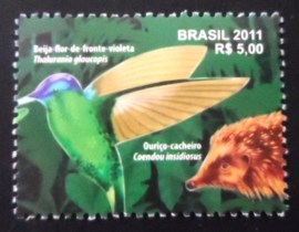 Selo postal do Brasil de 2011 Beija-flor e Ouriço N