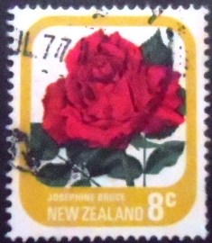 Selo postal da Nova Zelândia de 1976 Rose Josephine Bruce 14½x13¾