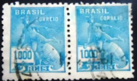 Par de selos postais do Brasil de 1931 Mercúrio e Globo 1000A