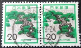 Par de selos postais do Japão de 1972 Japanese pine tree