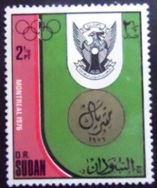 Selo postal do Sudão de 1976 Arms of Sudan 2½