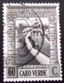 Selo postal de Cabo Verde de 1938 Barrage 60