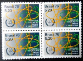 Quadra de selos do Brasil de 1976 Elétrons